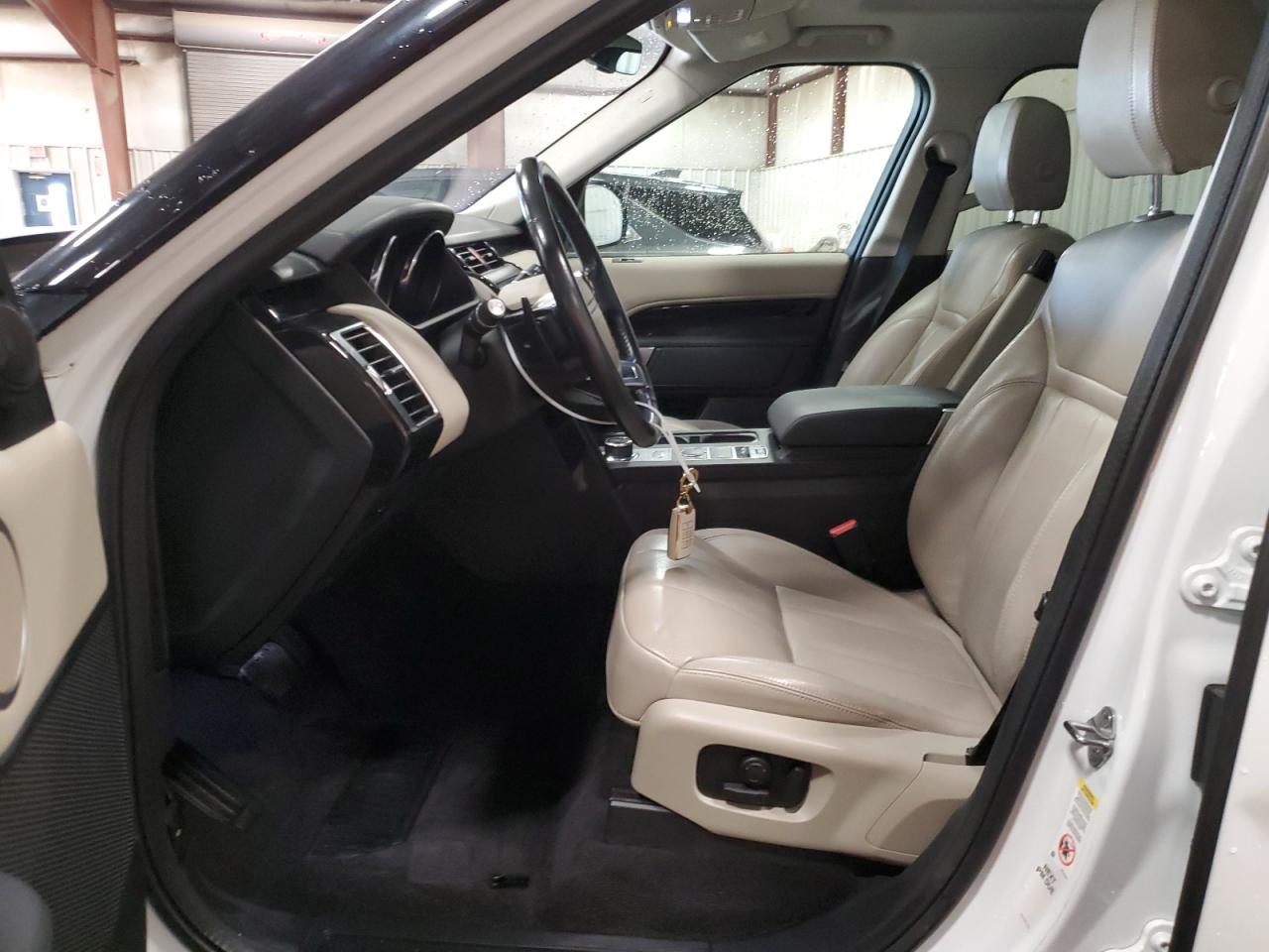 2020 Land Rover Discovery - Image 7