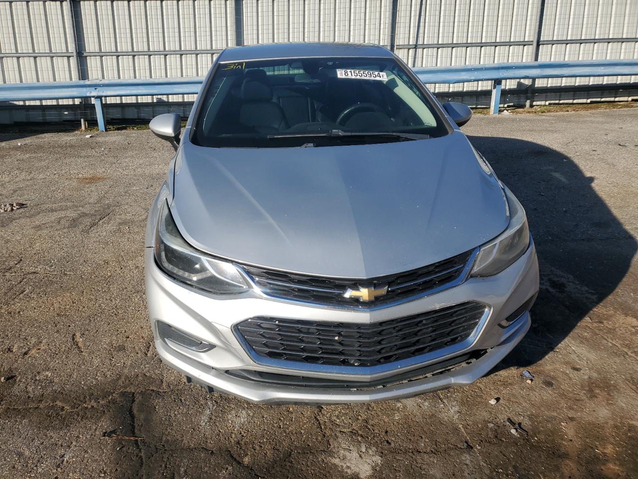 2017 Chevrolet Cruze - Image 5