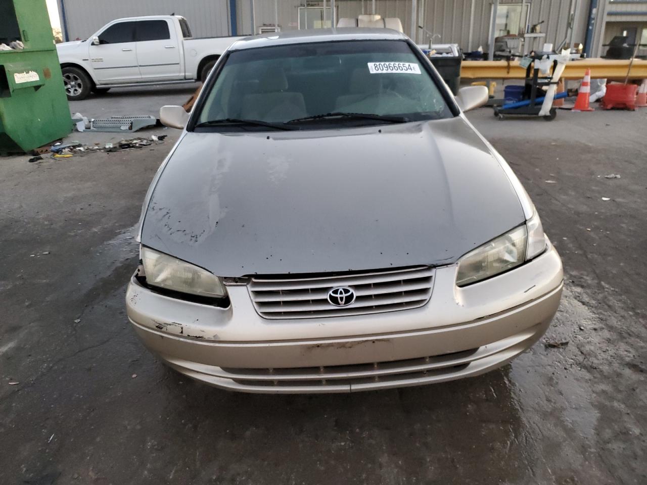 1999 Toyota Camry - Image 5