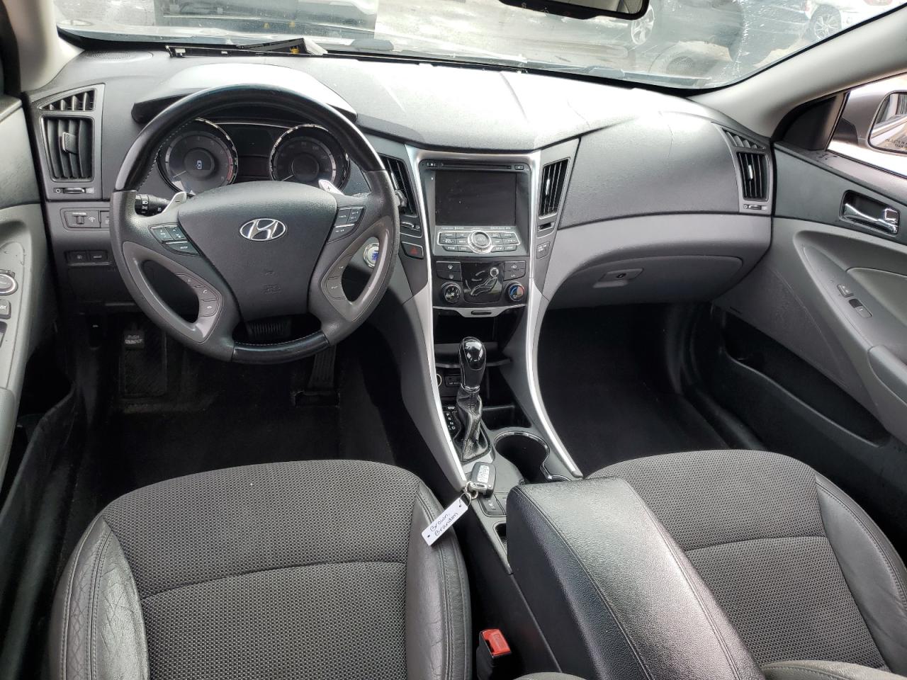 2013 Hyundai Sonata - Image 8
