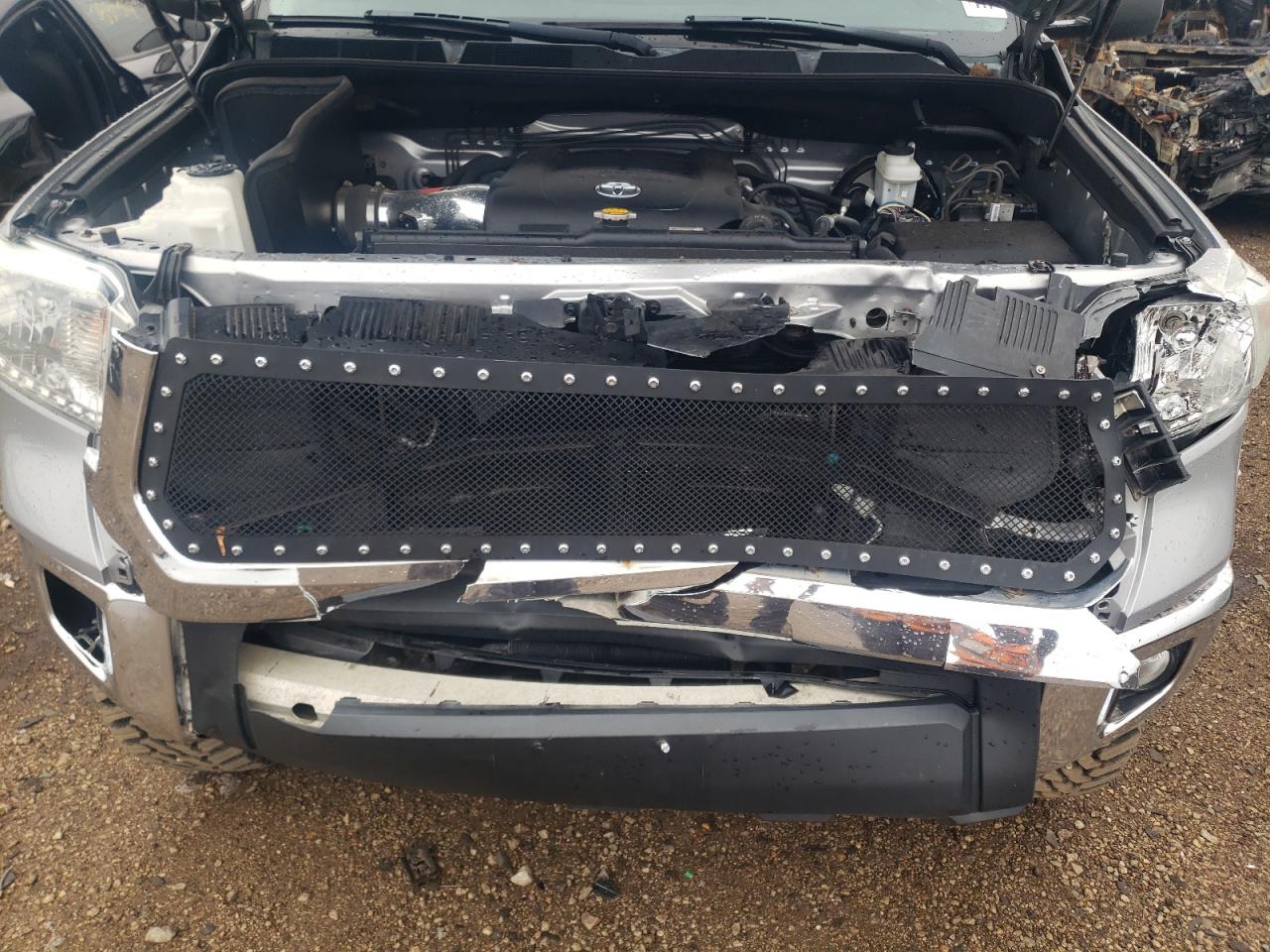 2014 Toyota Tundra - Image 11
