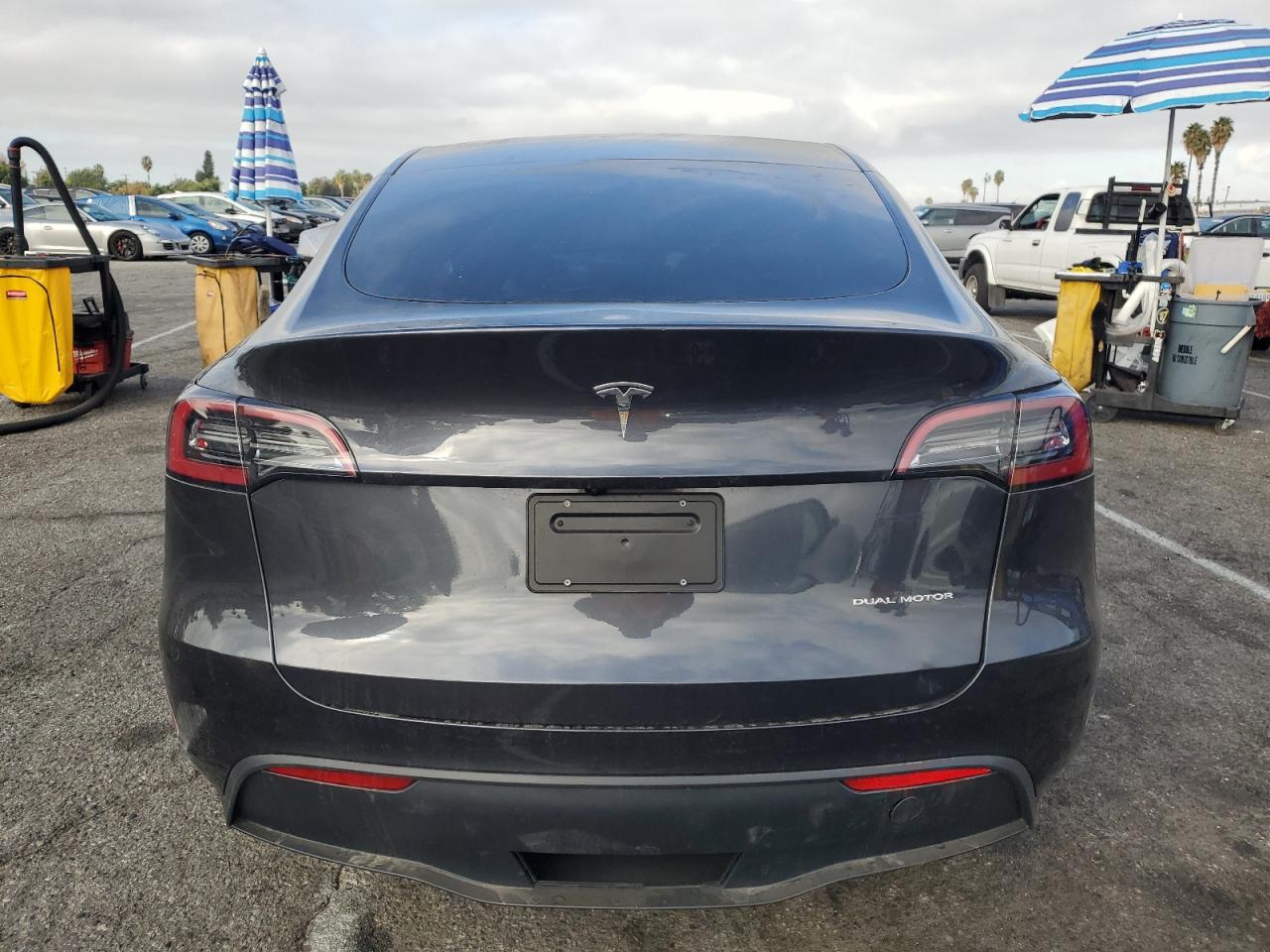 2024 Tesla Model Y VIN: 7SAYGDEE4RF104941 Lot: 80103354