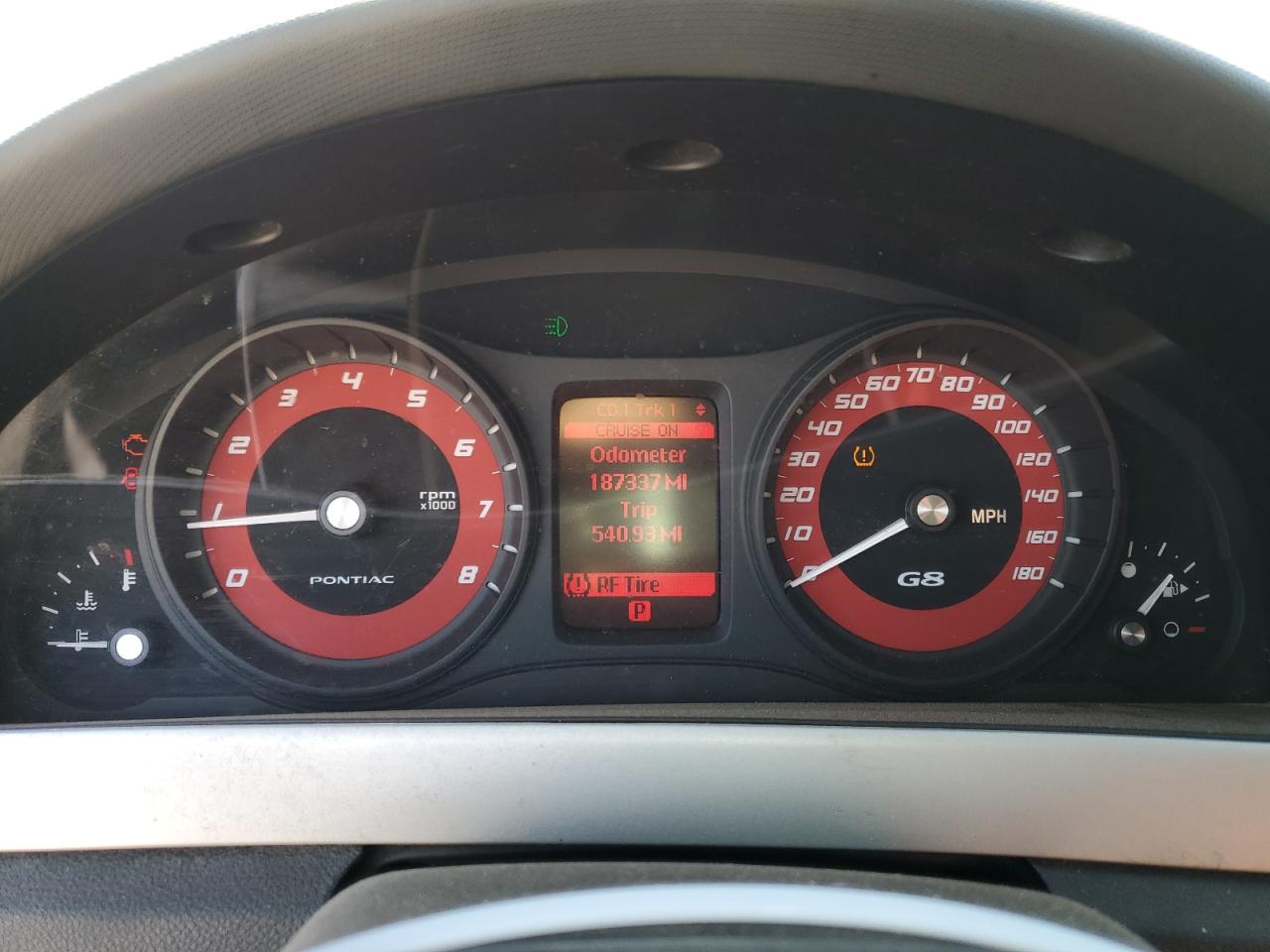 2009 Pontiac G8 - Image 9
