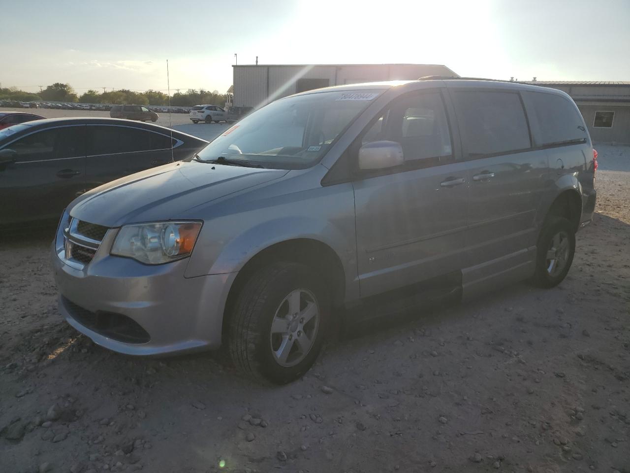 2013 Dodge Caravan - Image 1