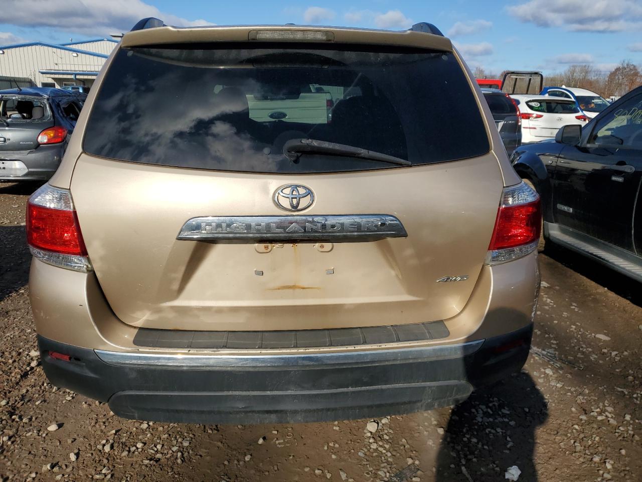 2011 Toyota Highlander Base VIN: 5TDBK3EH3BS048675 Lot: 80006294