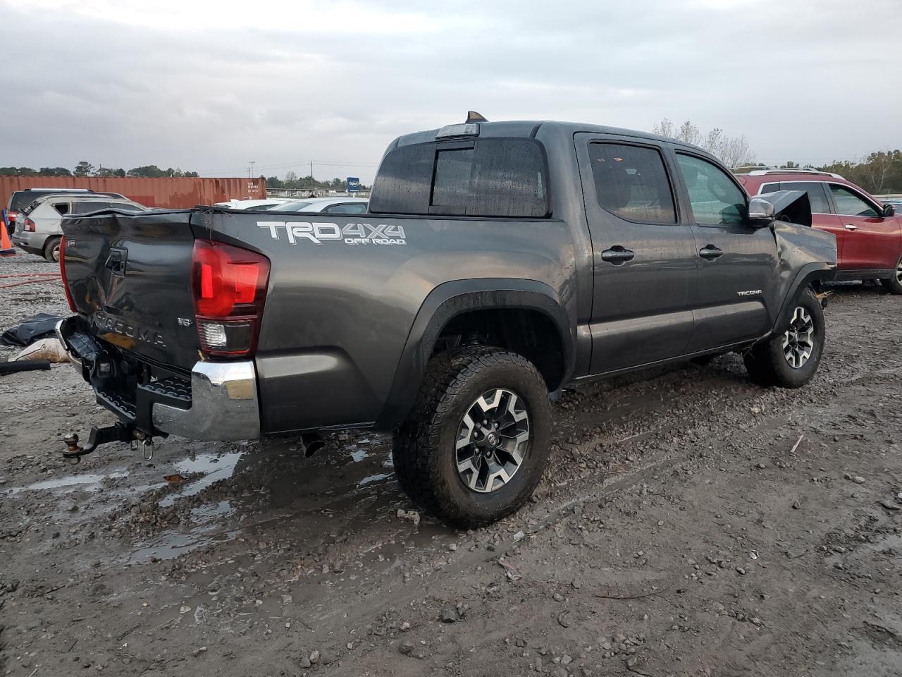 2019 Toyota Tacoma - Image 3
