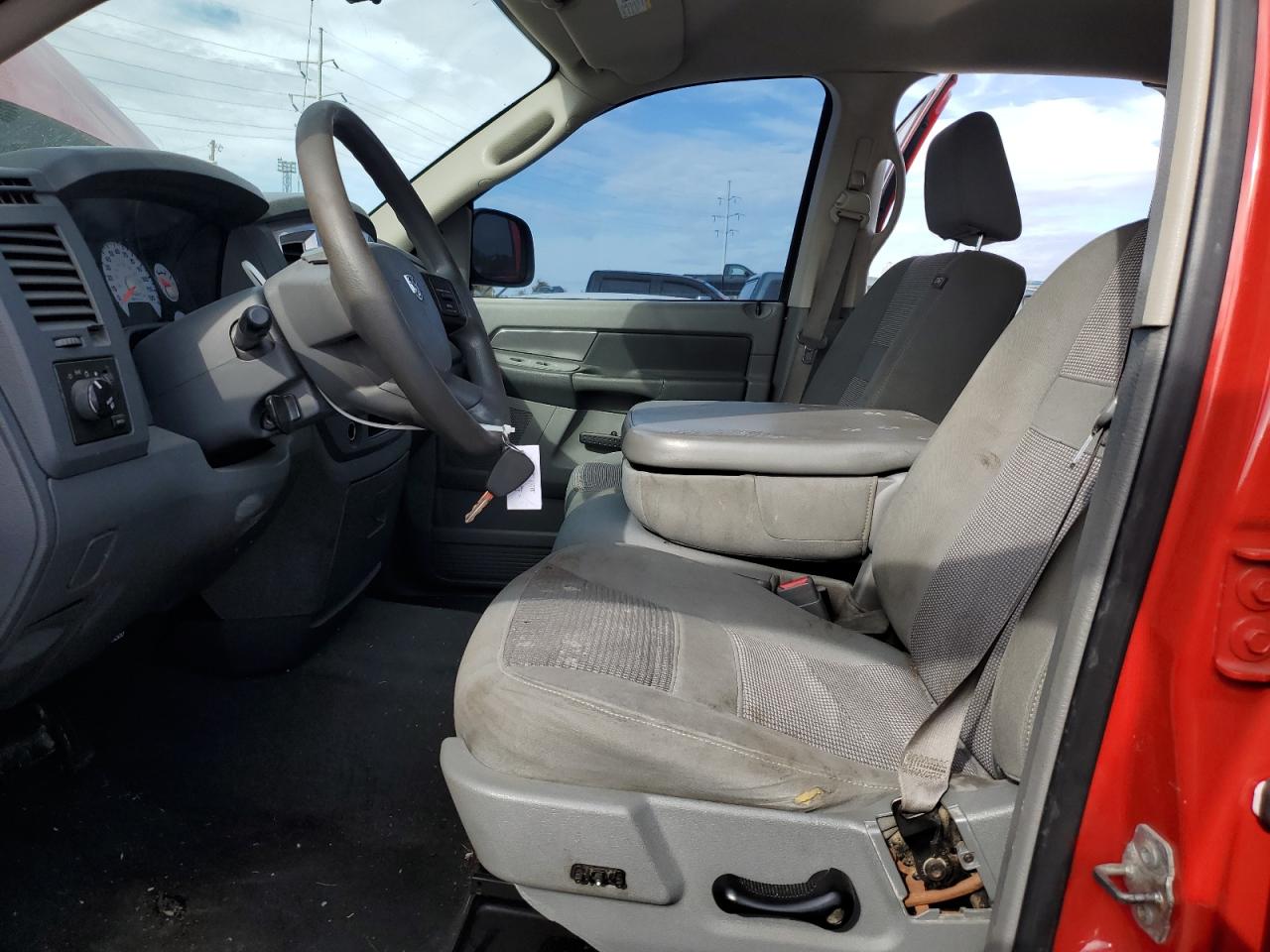 2007 Dodge RAM - Image 7