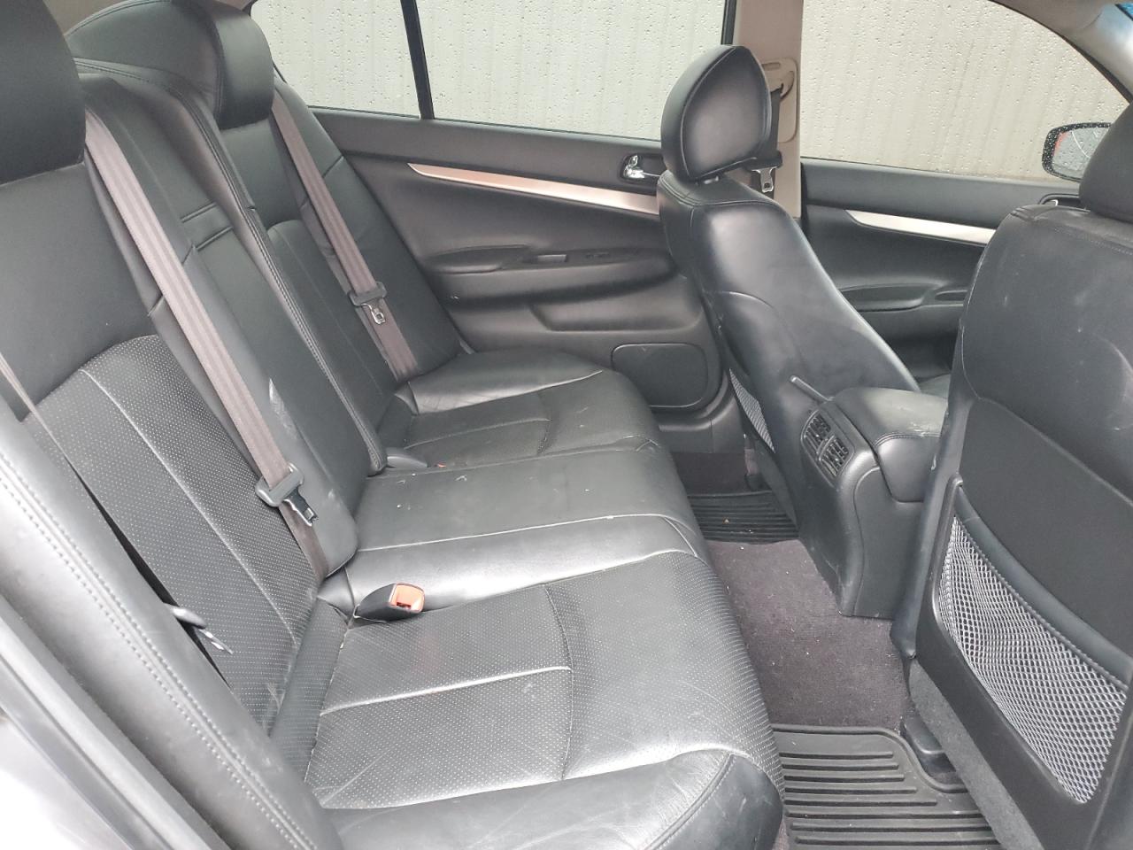 2015 Infiniti Q40 - Image 10