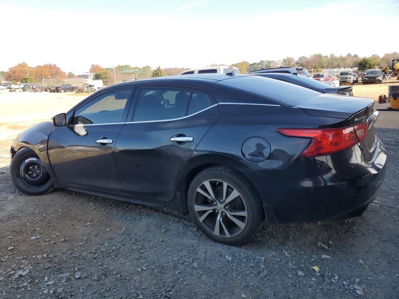 2016 Nissan Maxima - Image 2