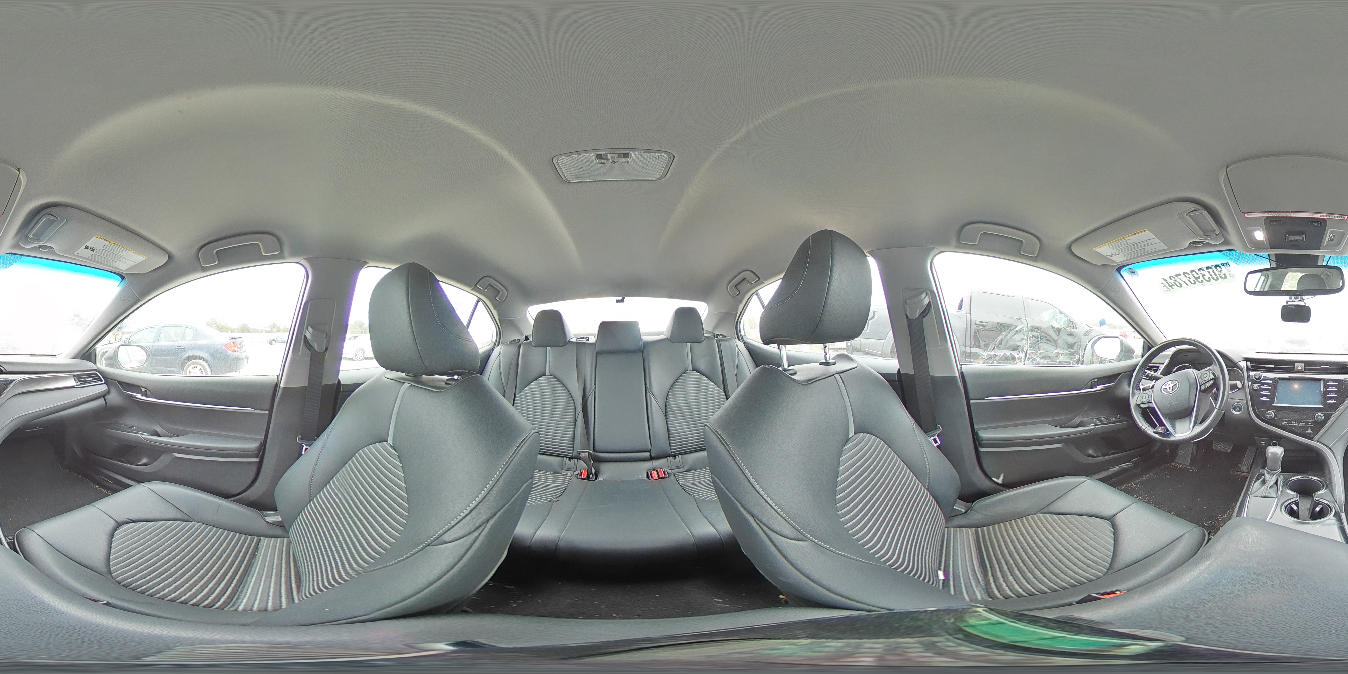 2019 Toyota Camry - Image 13
