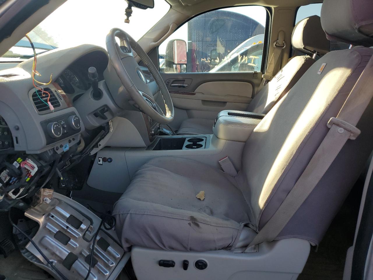 2012 Chevrolet Silverado - Image 7