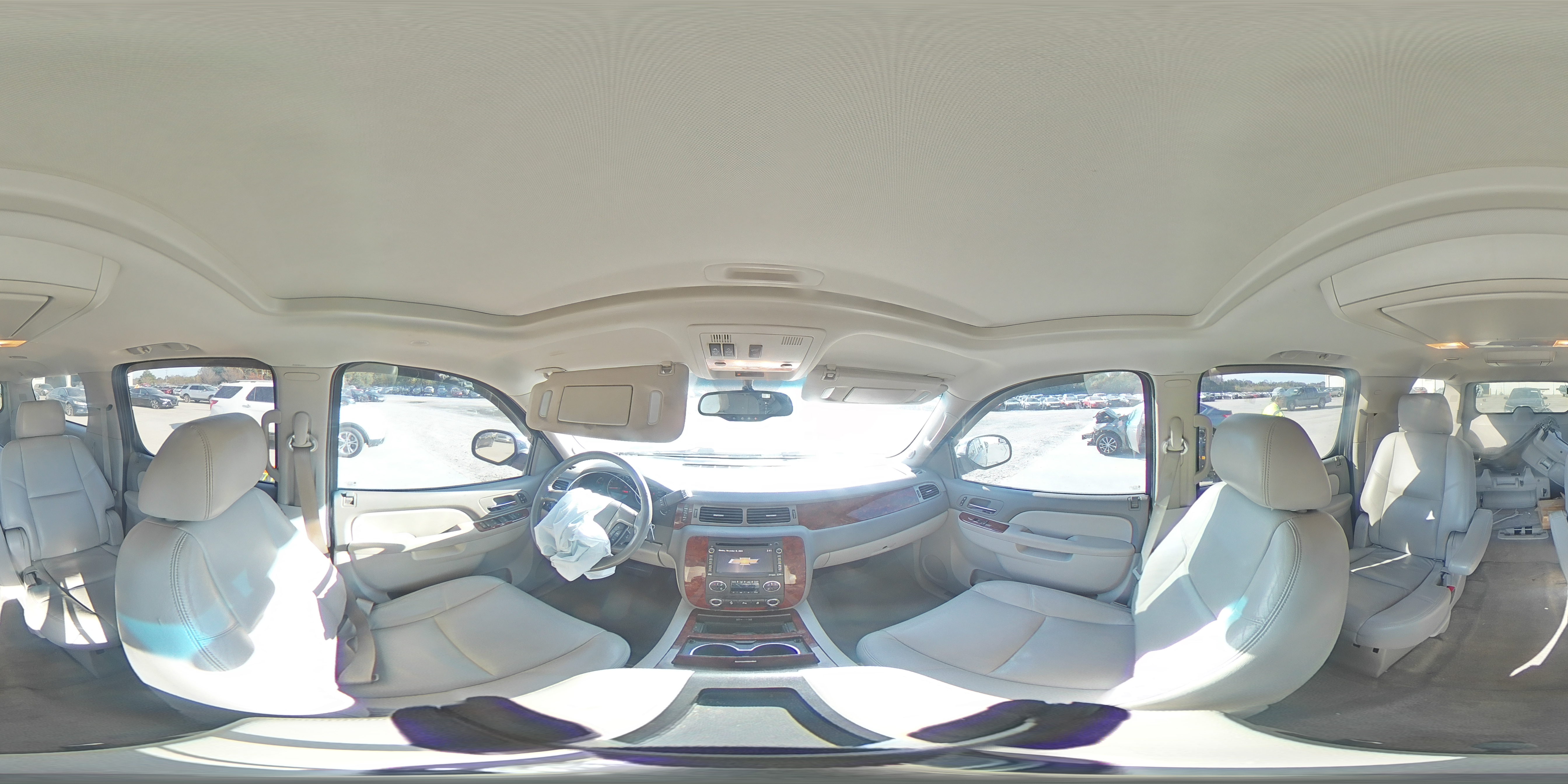 2012 Chevrolet Suburban - Image 13