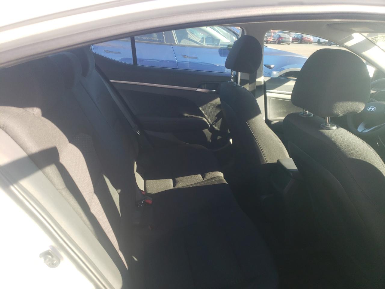 2019 Hyundai Elantra - Image 10