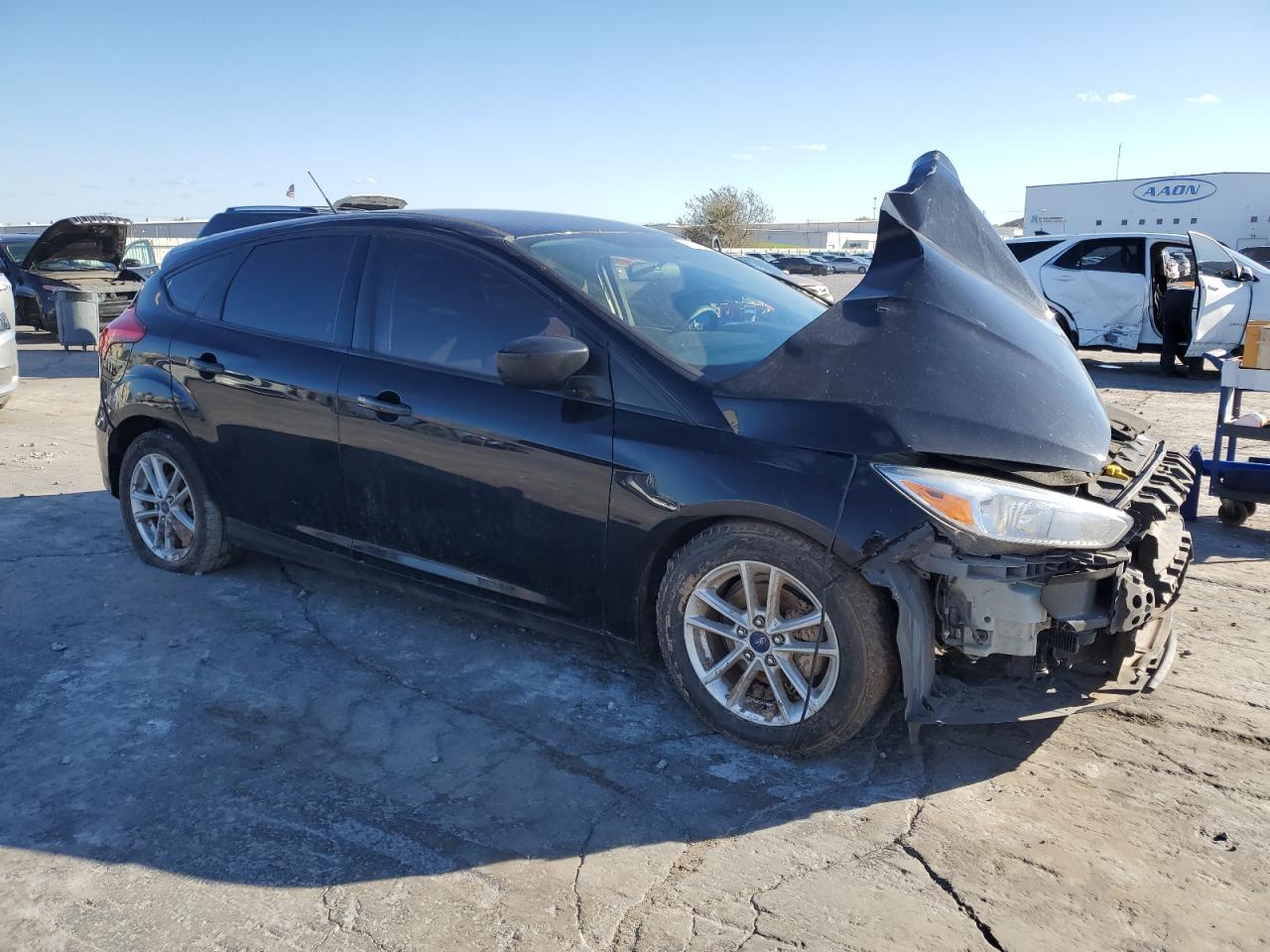 VIN 1FADP3K28JL240111 2018 FORD FOCUS no.4