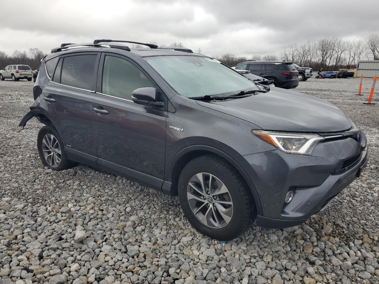 2017 Toyota RAV 4 - Image 4
