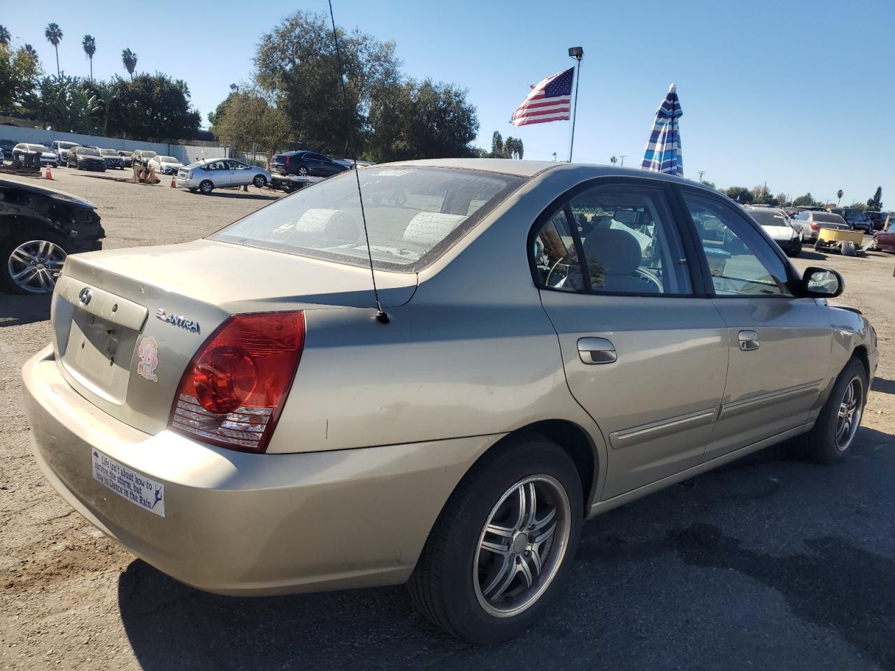 2005 Hyundai Elantra - Image 3