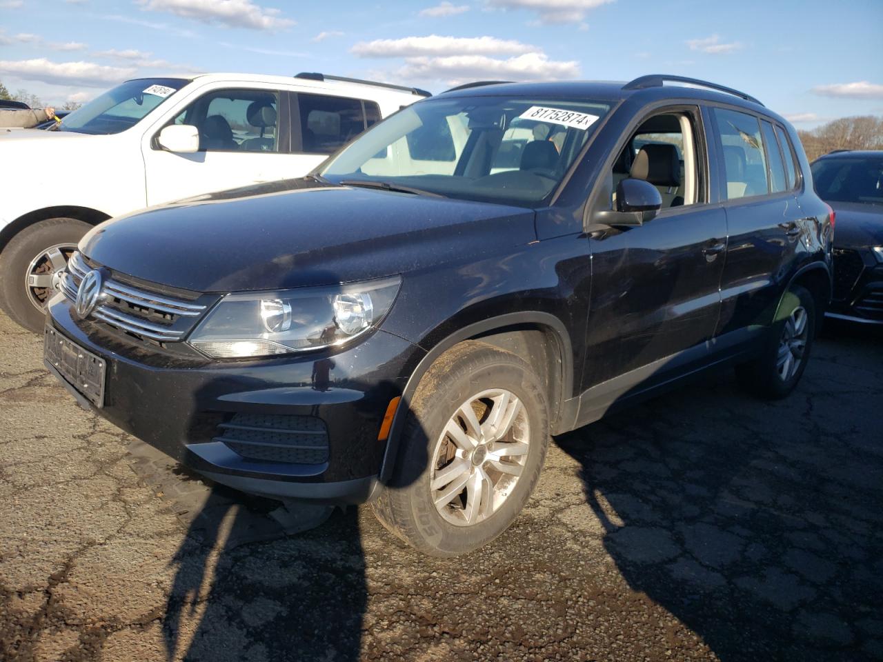 2017 Volkswagen Tiguan - Image 1