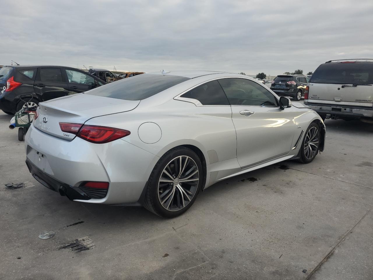 2018 Infiniti Q60 - Image 3
