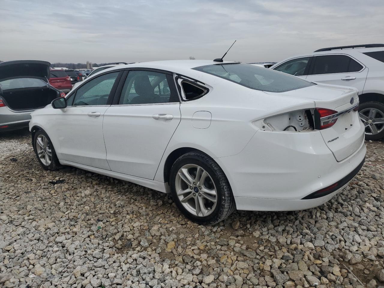 VIN 3FA6P0H75JR273272 2018 FORD FUSION no.2