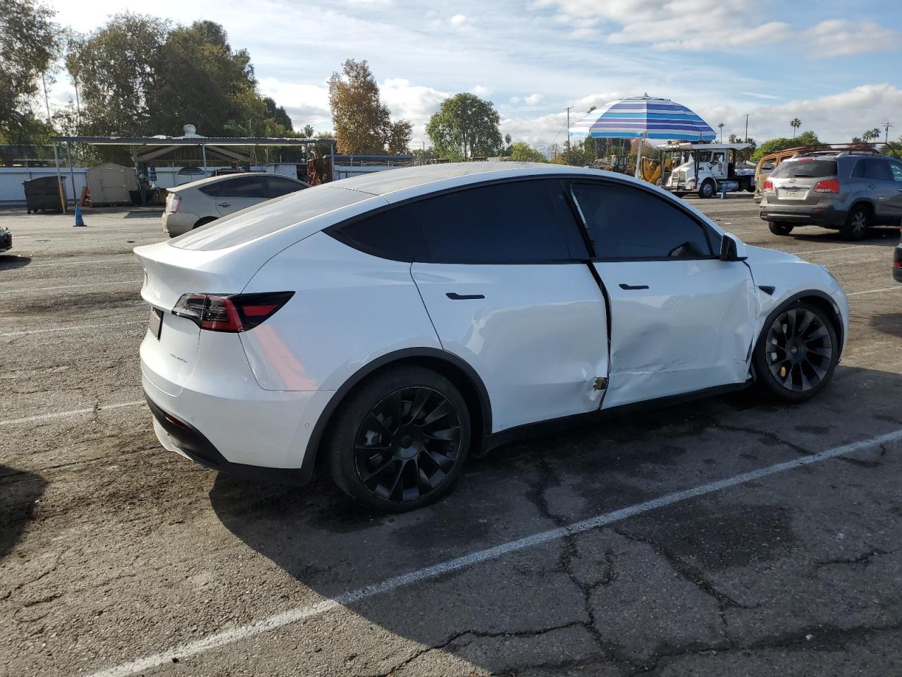 VIN 5YJYGDEE9LF055305 2020 TESLA MODEL Y no.3