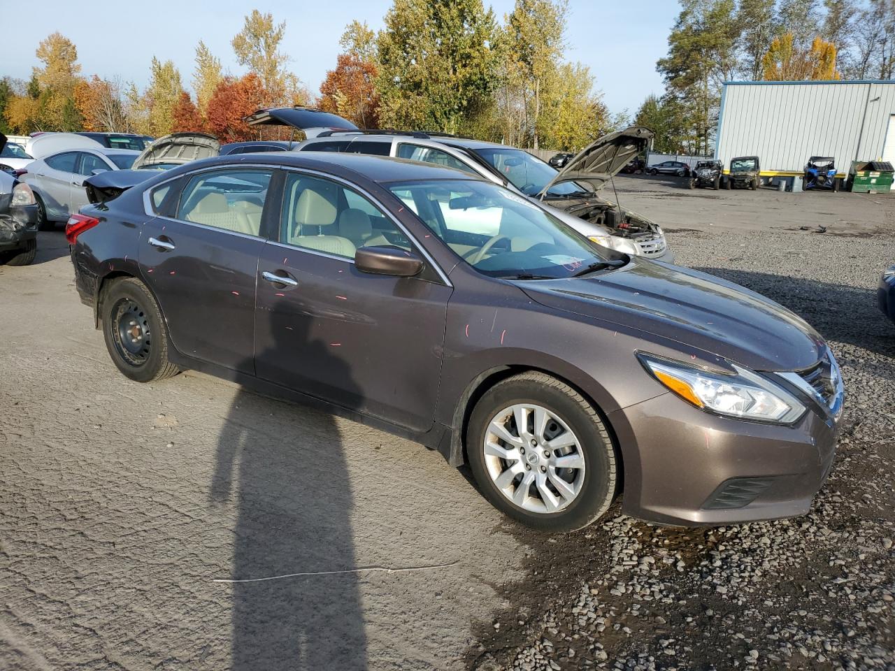 2016 Nissan Altima - Image 4