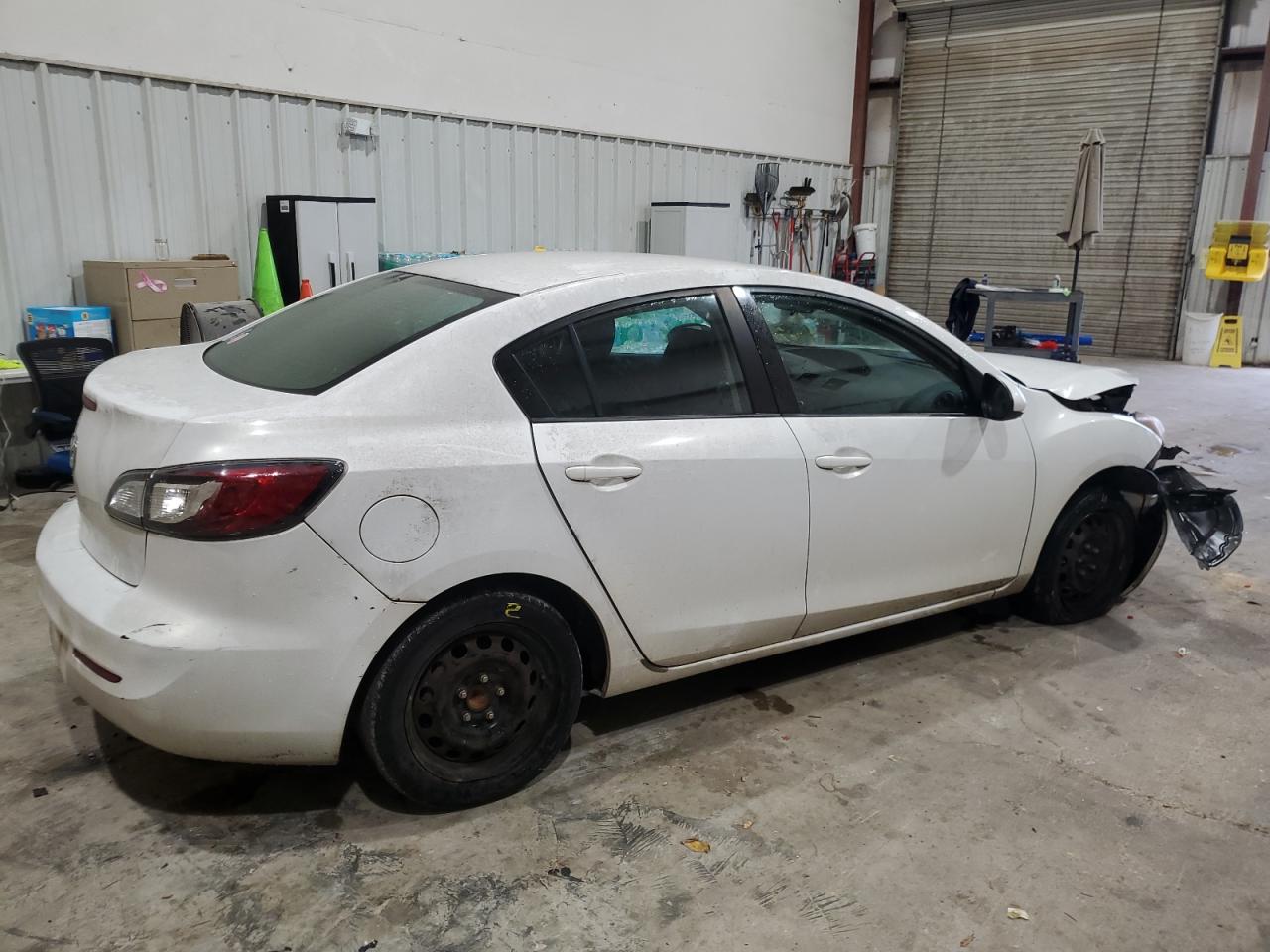 VIN JM1BL1TF8D1811860 2013 MAZDA 3 no.3