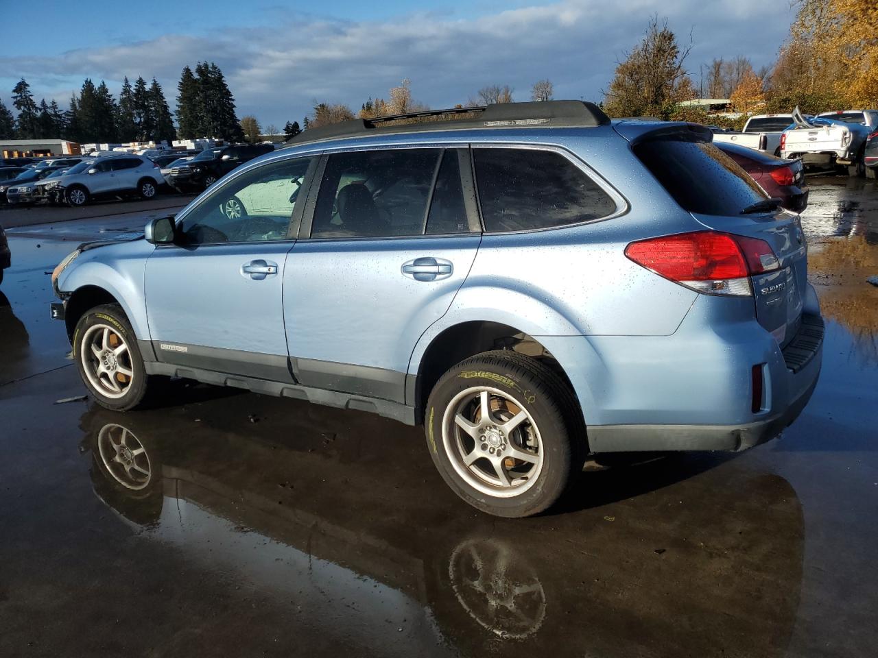 2010 Subaru Outback - Image 2