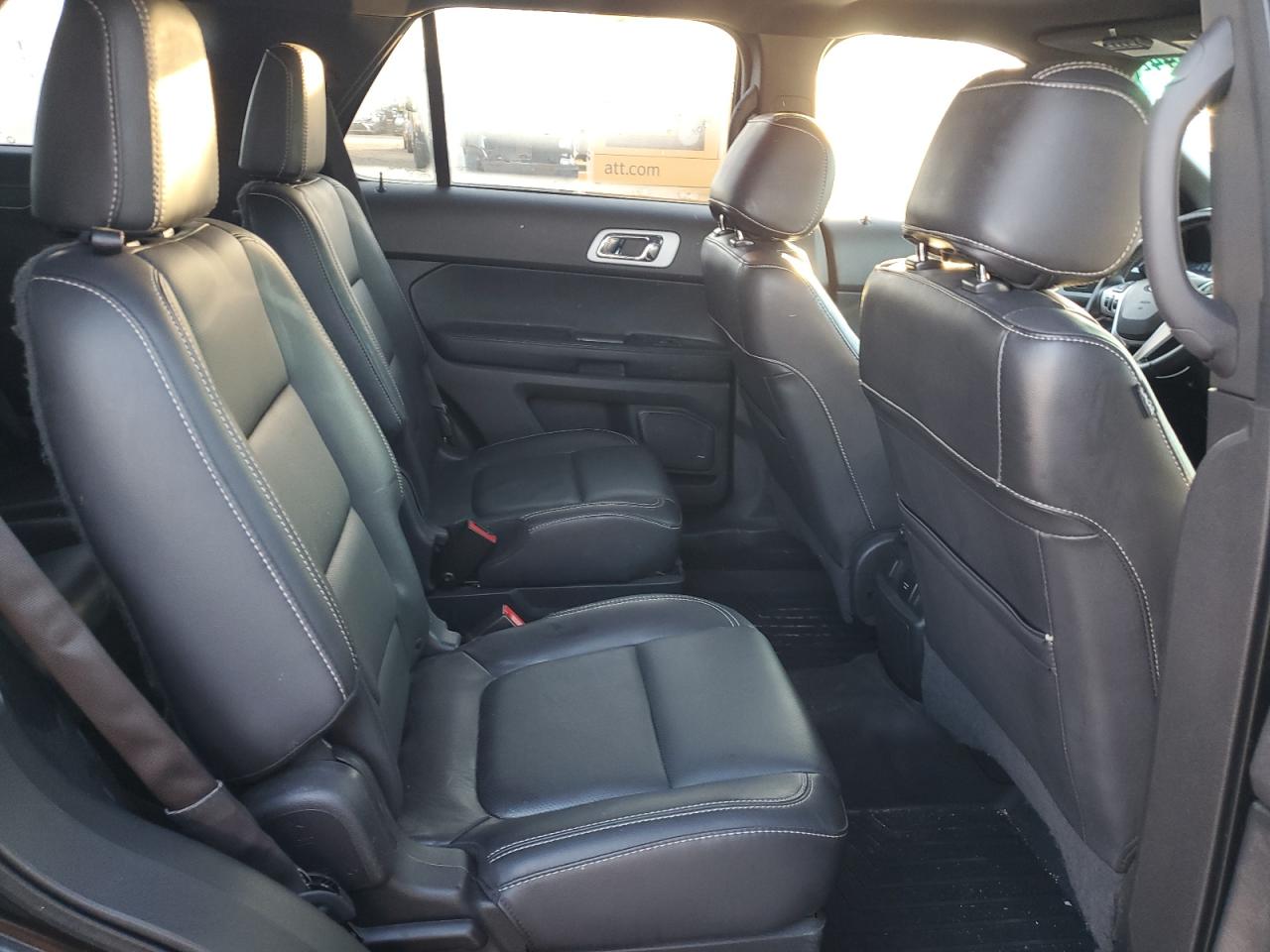 2015 Ford Explorer - Image 11
