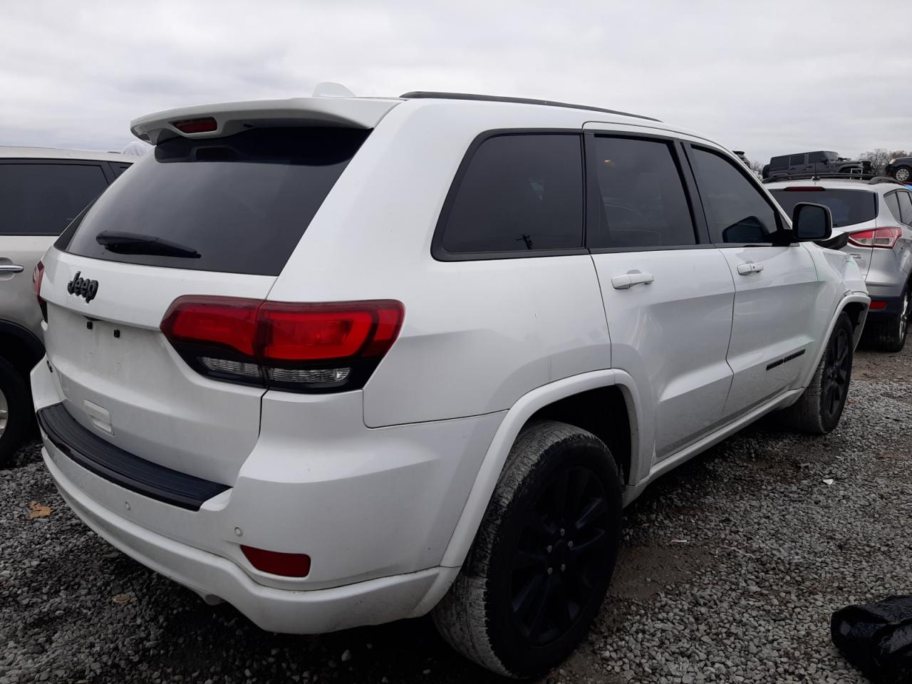 2018 Jeep Grand Cherokee - Image 3