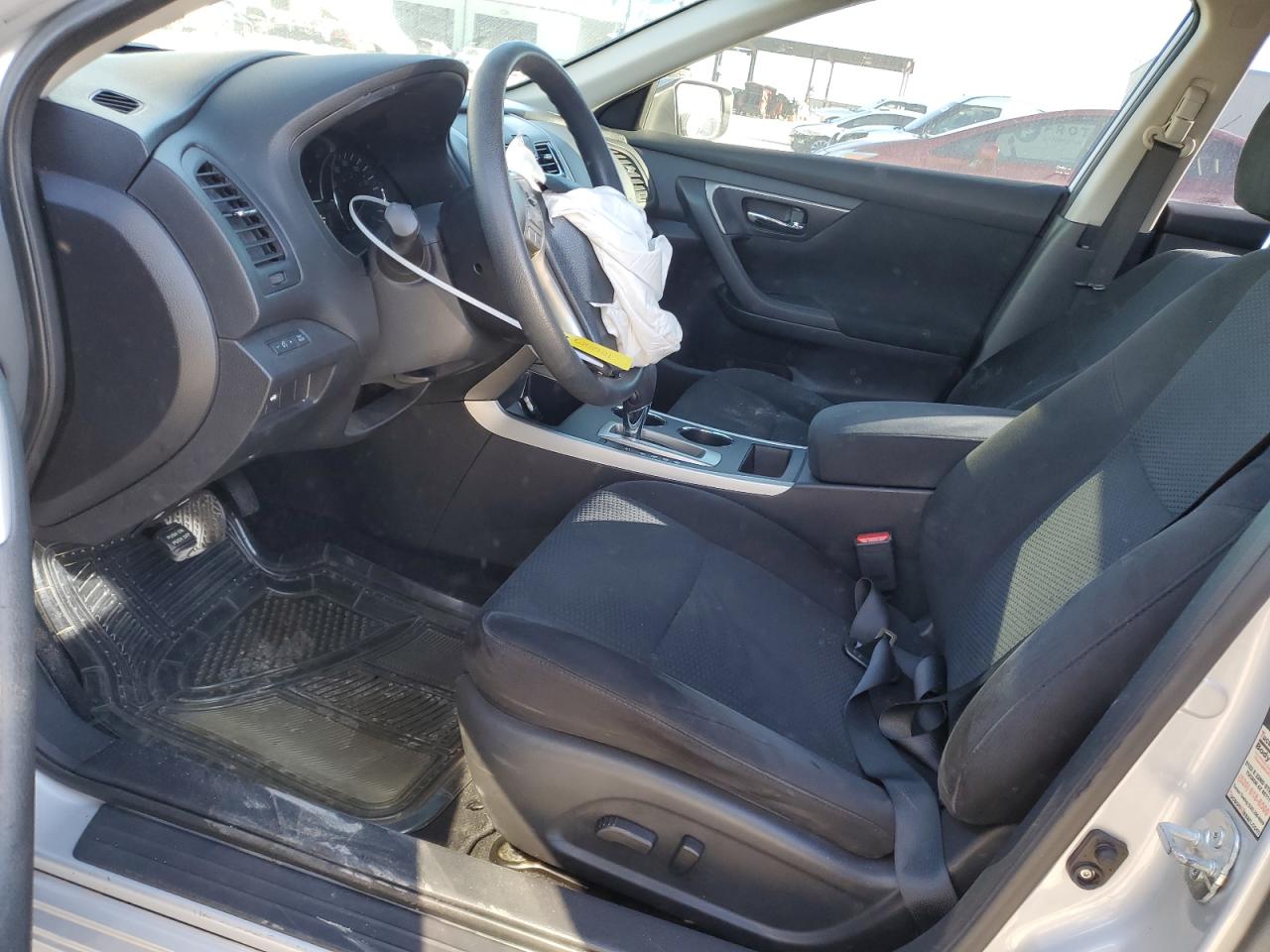 2015 Nissan Altima - Image 7
