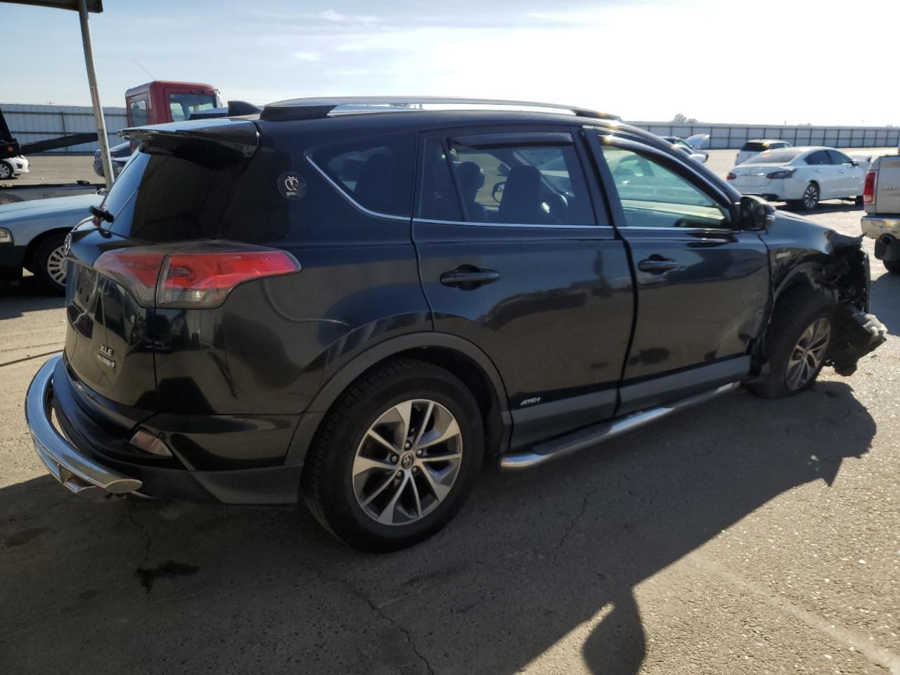 VIN JTMRJREV5GD040607 2016 TOYOTA RAV4 no.3