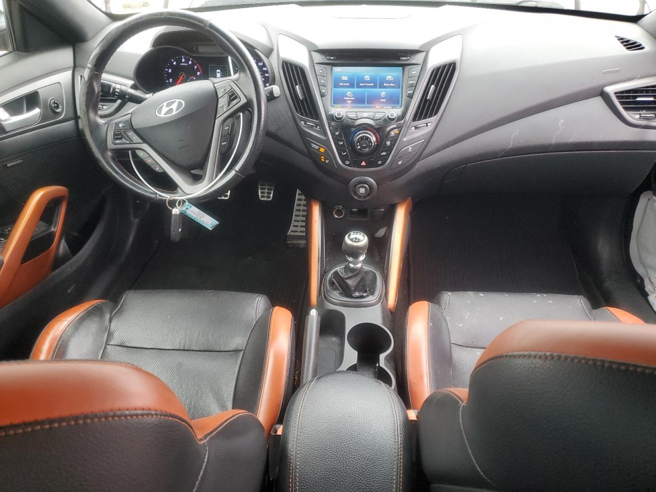 2016 Hyundai Veloster - Image 8