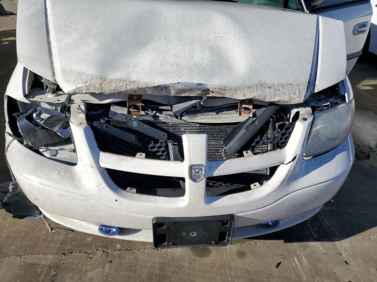 2002 Dodge Caravan - Image 12