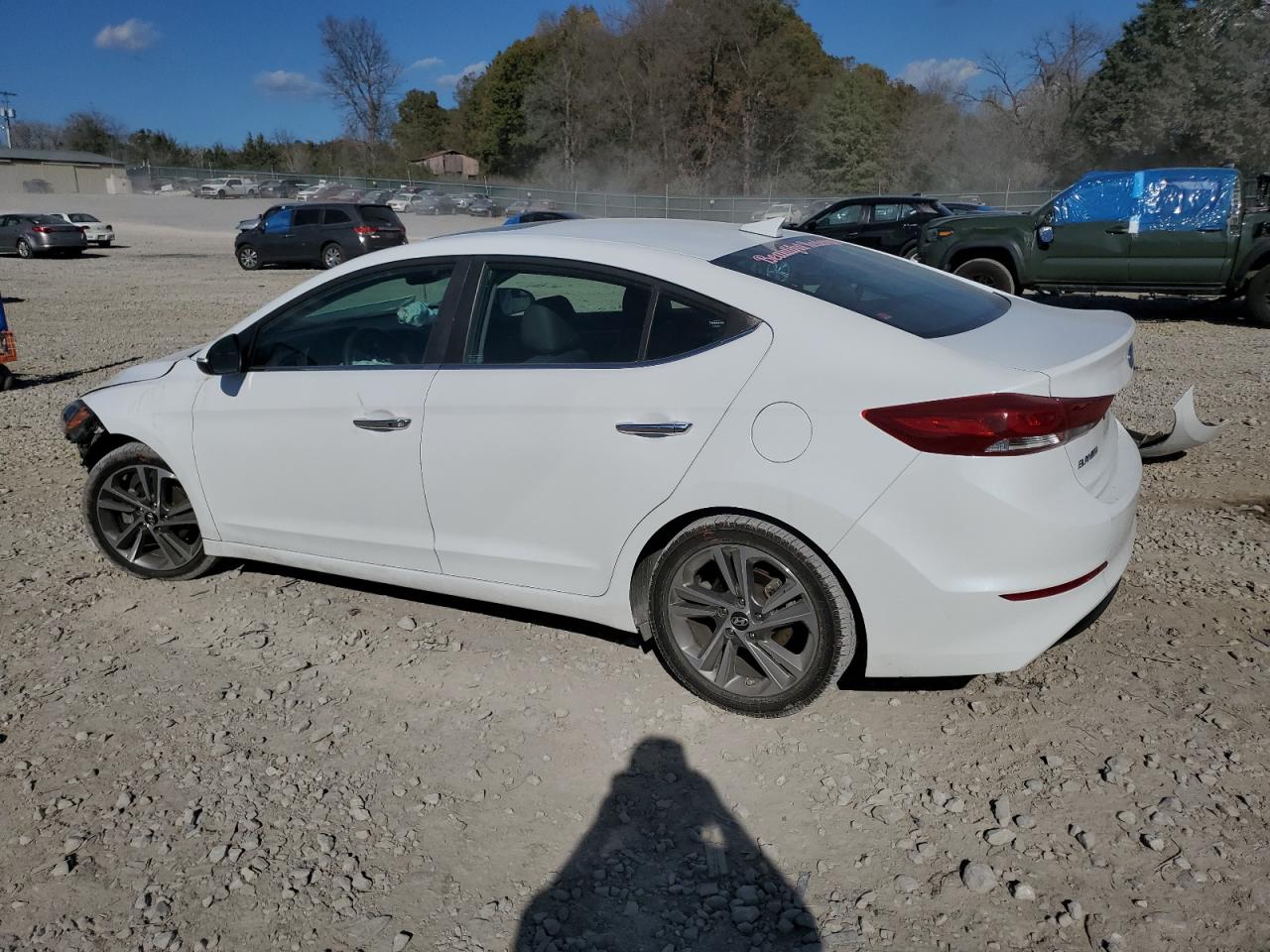 2017 Hyundai Elantra - Image 2