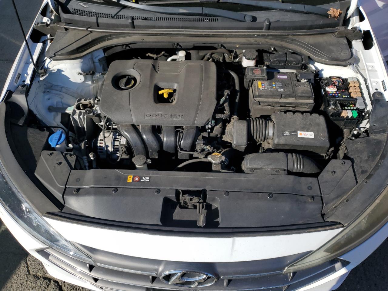 2019 Hyundai Elantra - Image 11