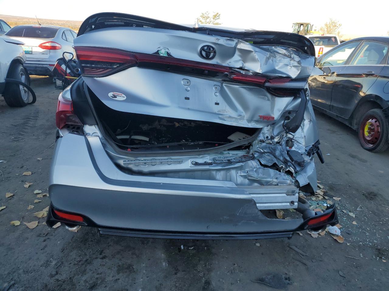 2020 Toyota Avalon - Image 6