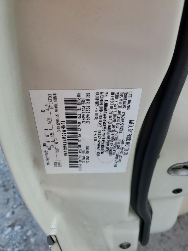 2004 Lincoln Town Car - Image 12