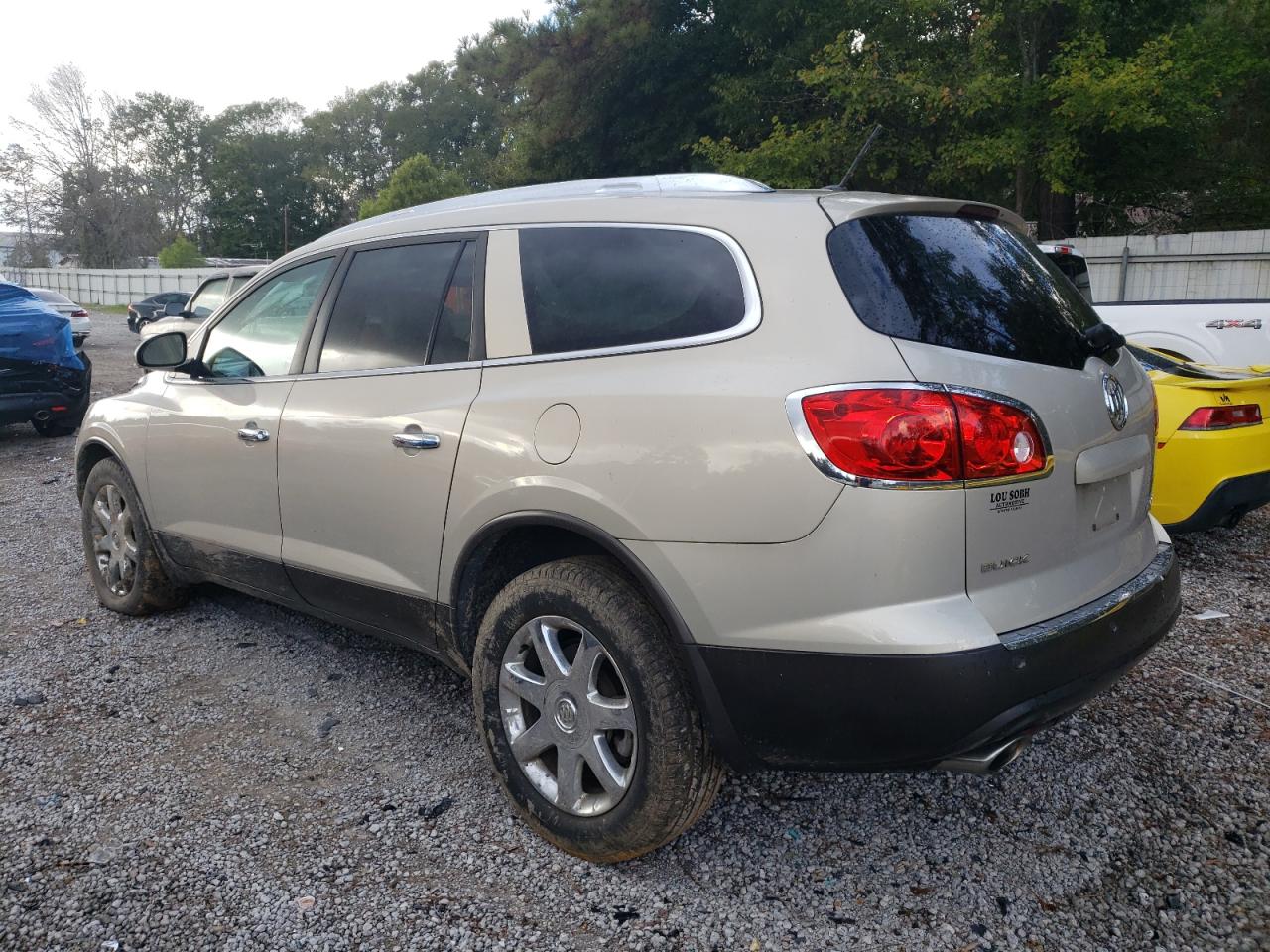2010 Buick Enclave - Image 2
