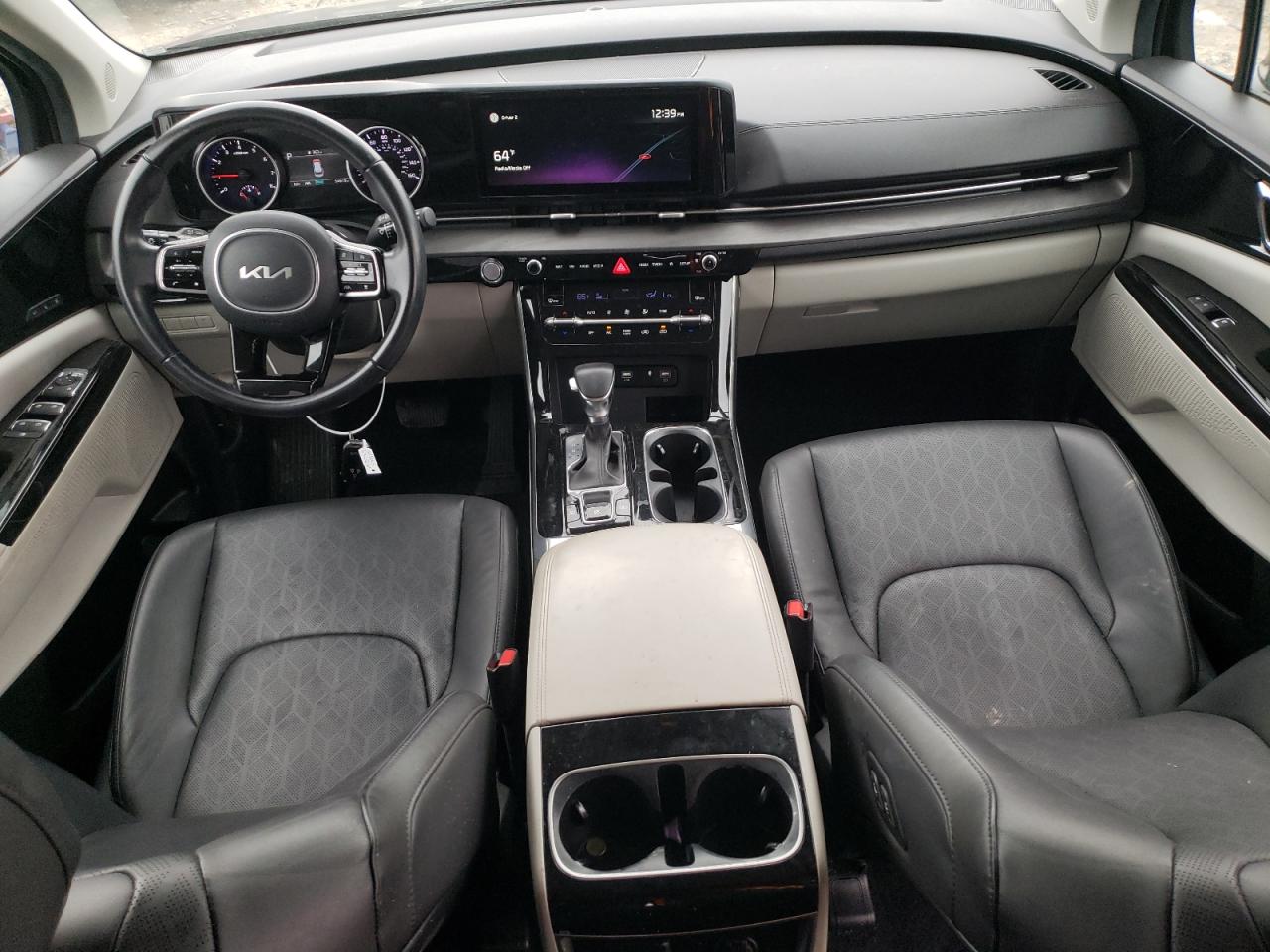 2022 Kia Carnival - Image 8