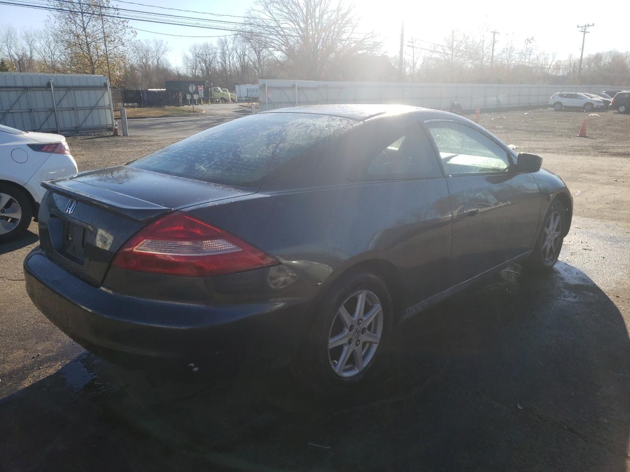 2004 Honda Accord - Image 3
