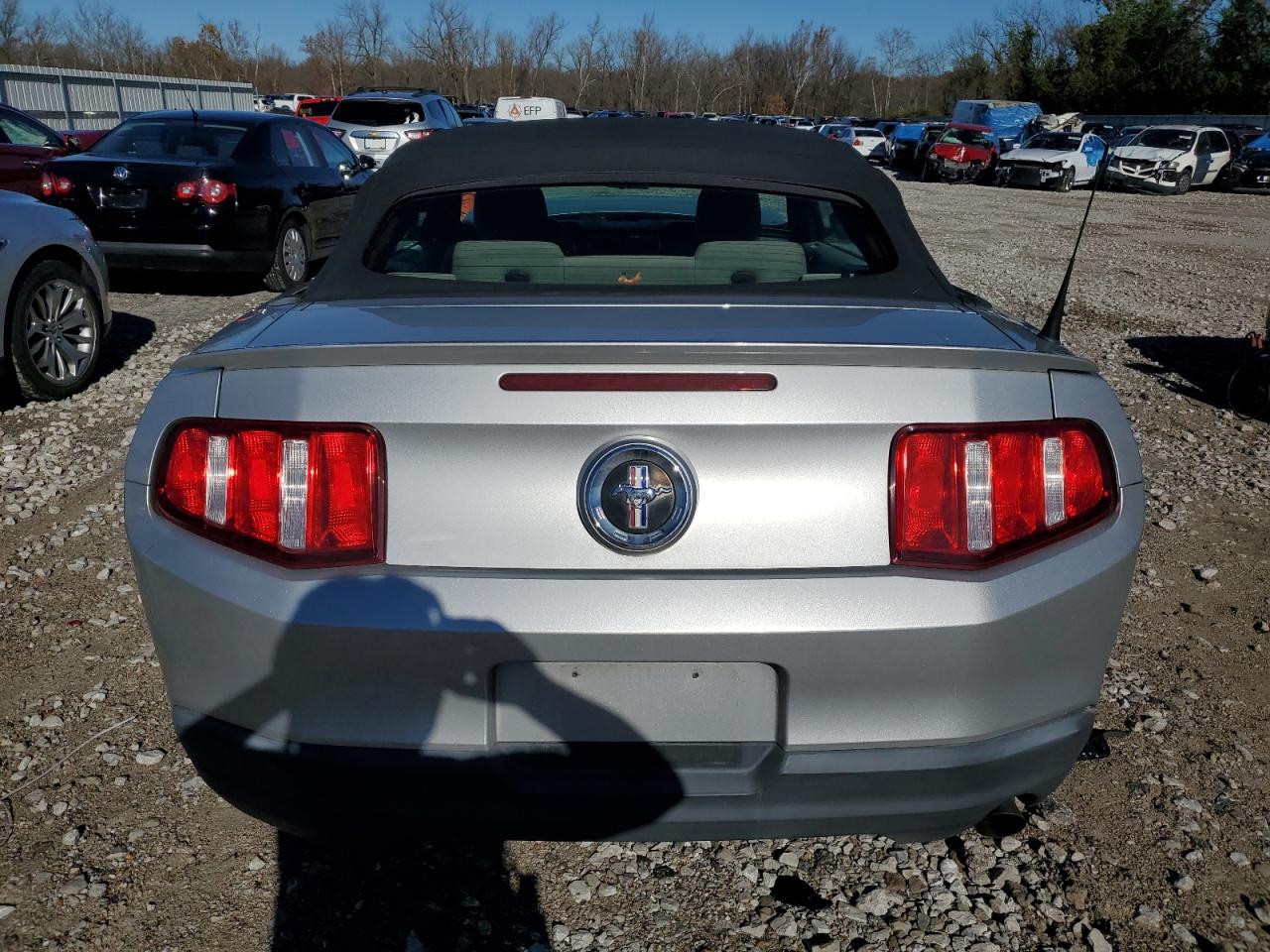 2010 Ford Mustang - Image 6