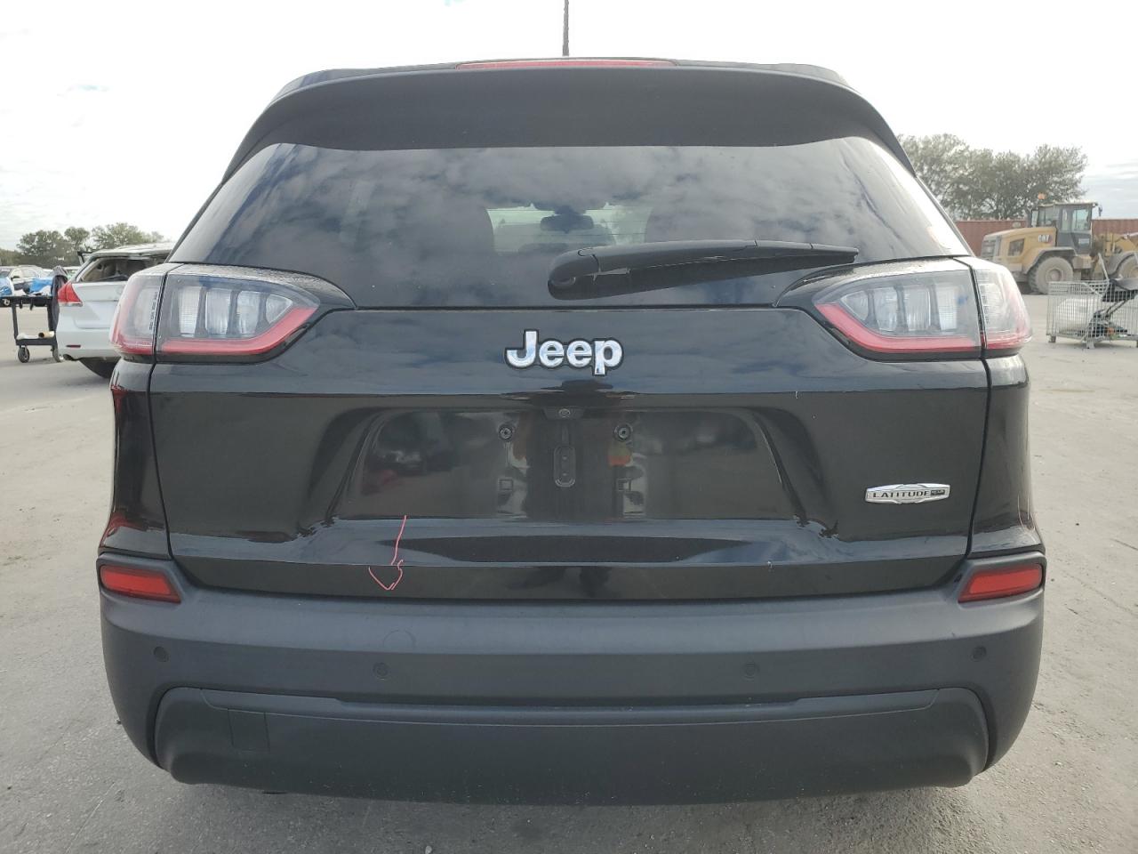 2020 Jeep Cherokee Latitude Plus VIN: 1C4PJLLBXLD573835 Lot: 80068484