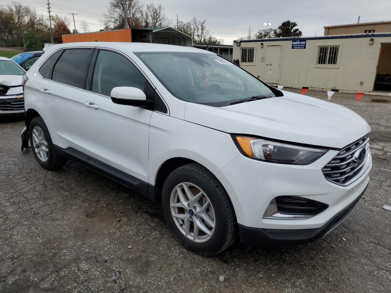 2022 Ford Edge - Image 4