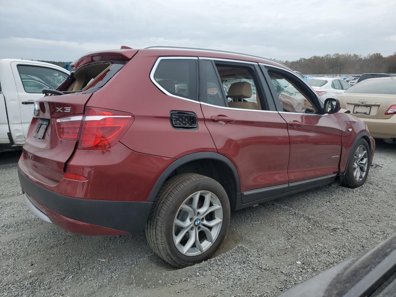 2011 BMW X3 - Image 3