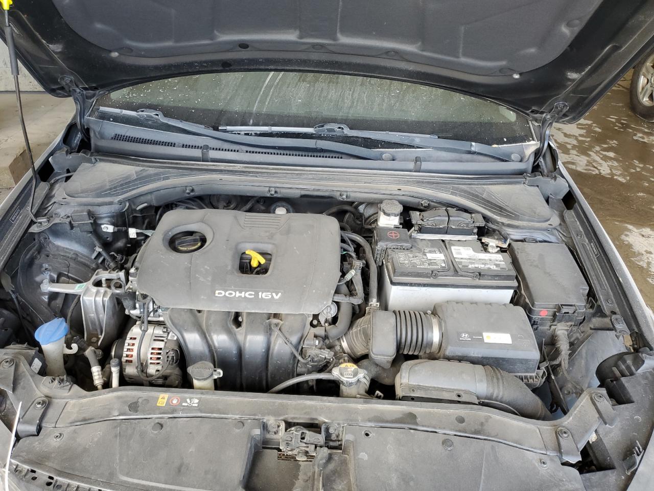 2017 Hyundai Elantra - Image 11