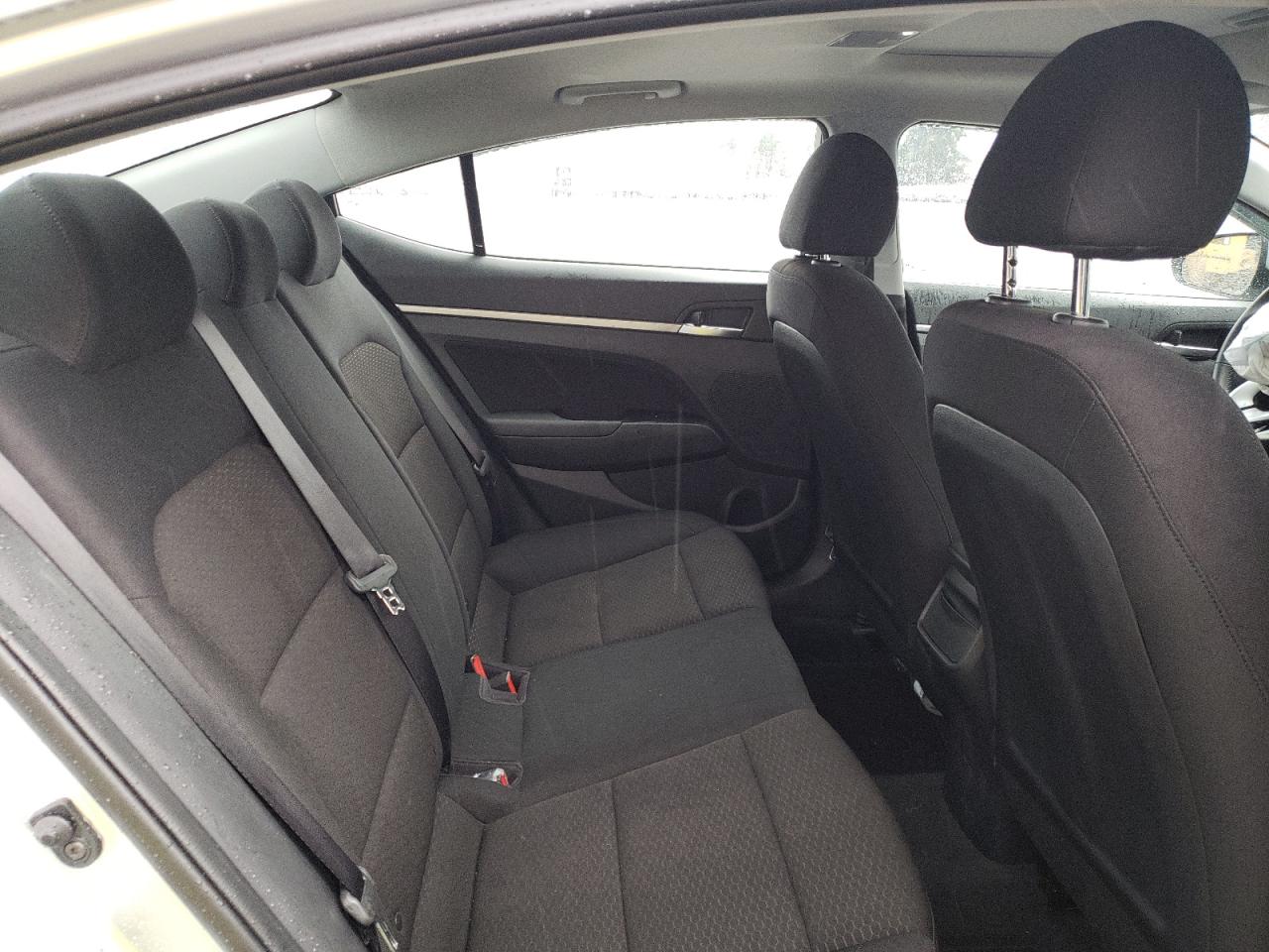 2020 Hyundai Elantra - Image 10