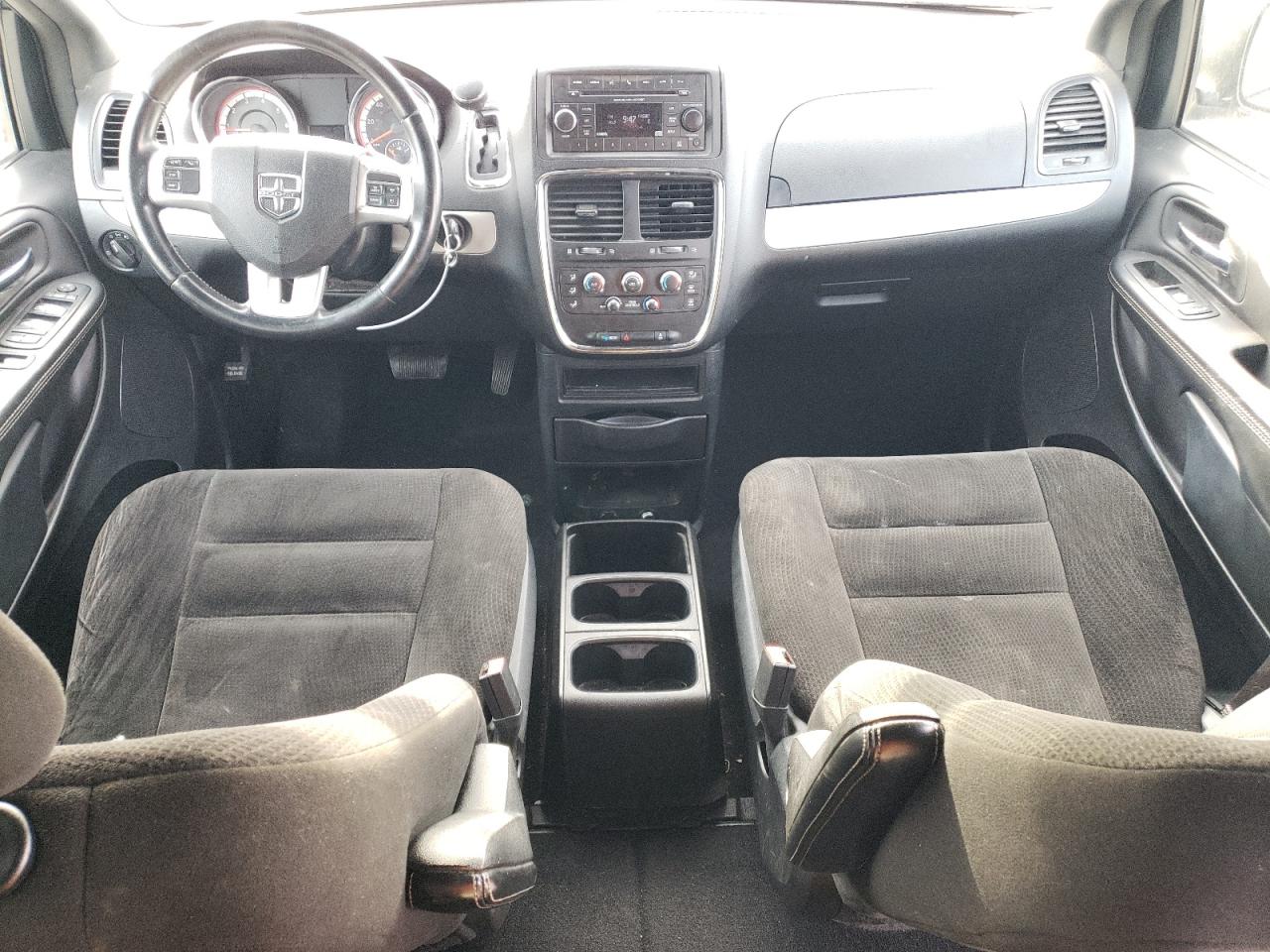 2015 Dodge Caravan - Image 8
