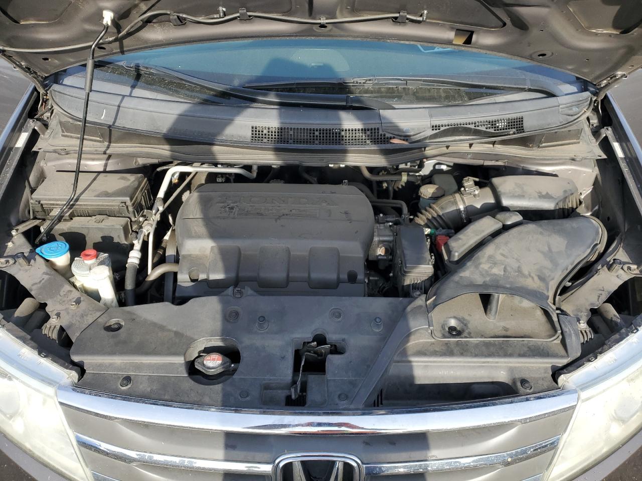 2012 Honda Odyssey - Image 12