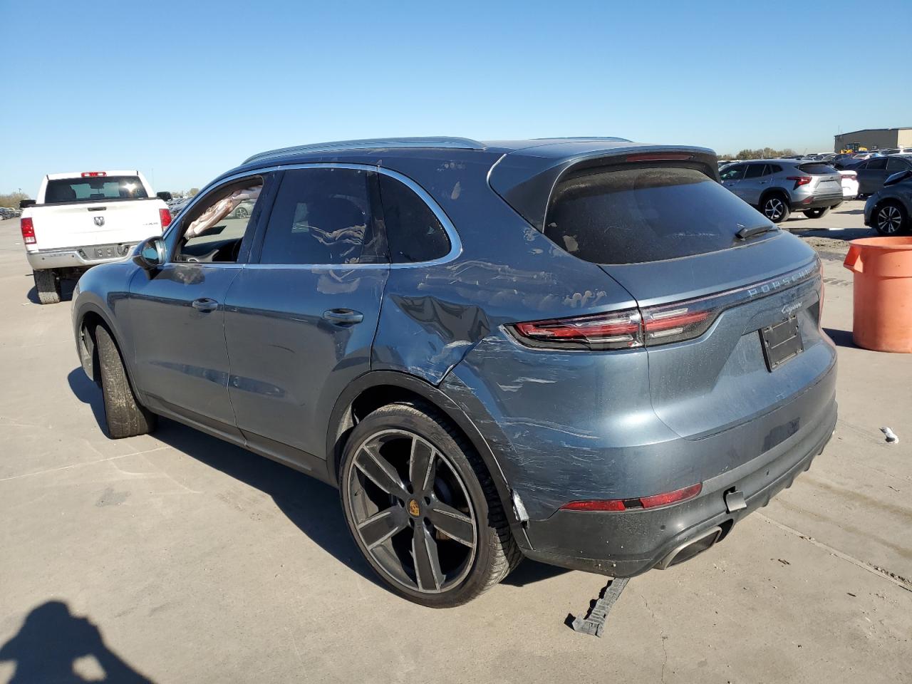 VIN WP1AA2AY8KDA05183 2019 PORSCHE CAYENNE no.2