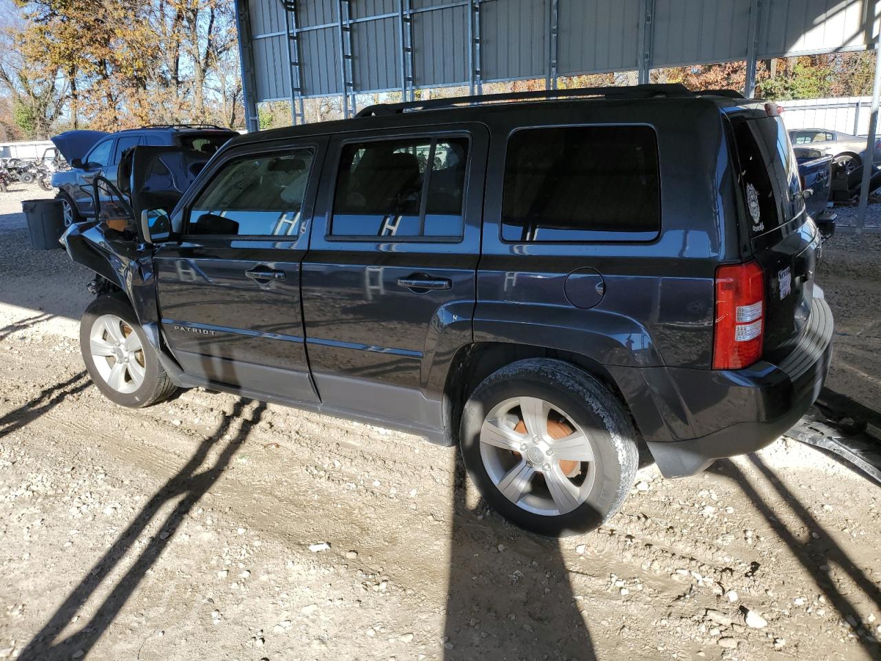 VIN 1C4NJPFB4ED864716 2014 JEEP PATRIOT no.2